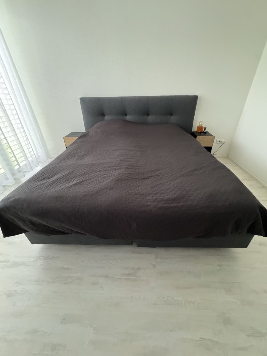 Lits: Boxspringbett grau – D'occasion à Oftringen par Trainer90
