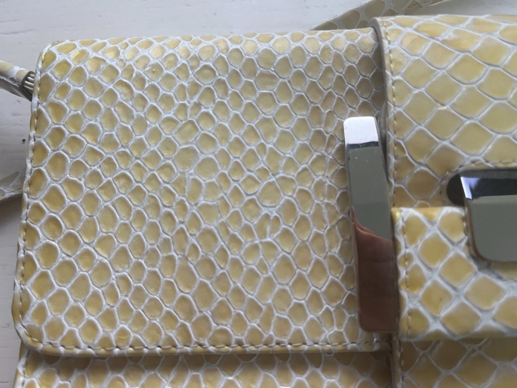 Stuart Weitzman Borse da donna: Stuart Weitzman: Clutch oder Umhängehandtasche aus Leder – Nuovo (secondo la descrizione) da Luzern venduto da Lampion 8