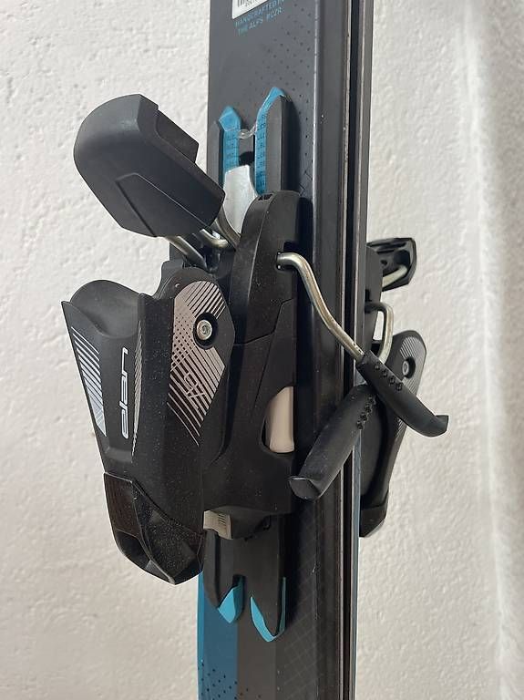 Elan Sci: Elan Black Magic 146 lightskiing mit Bindung – Nuovo (secondo la descrizione) da Zug venduto da Fyz. 2
