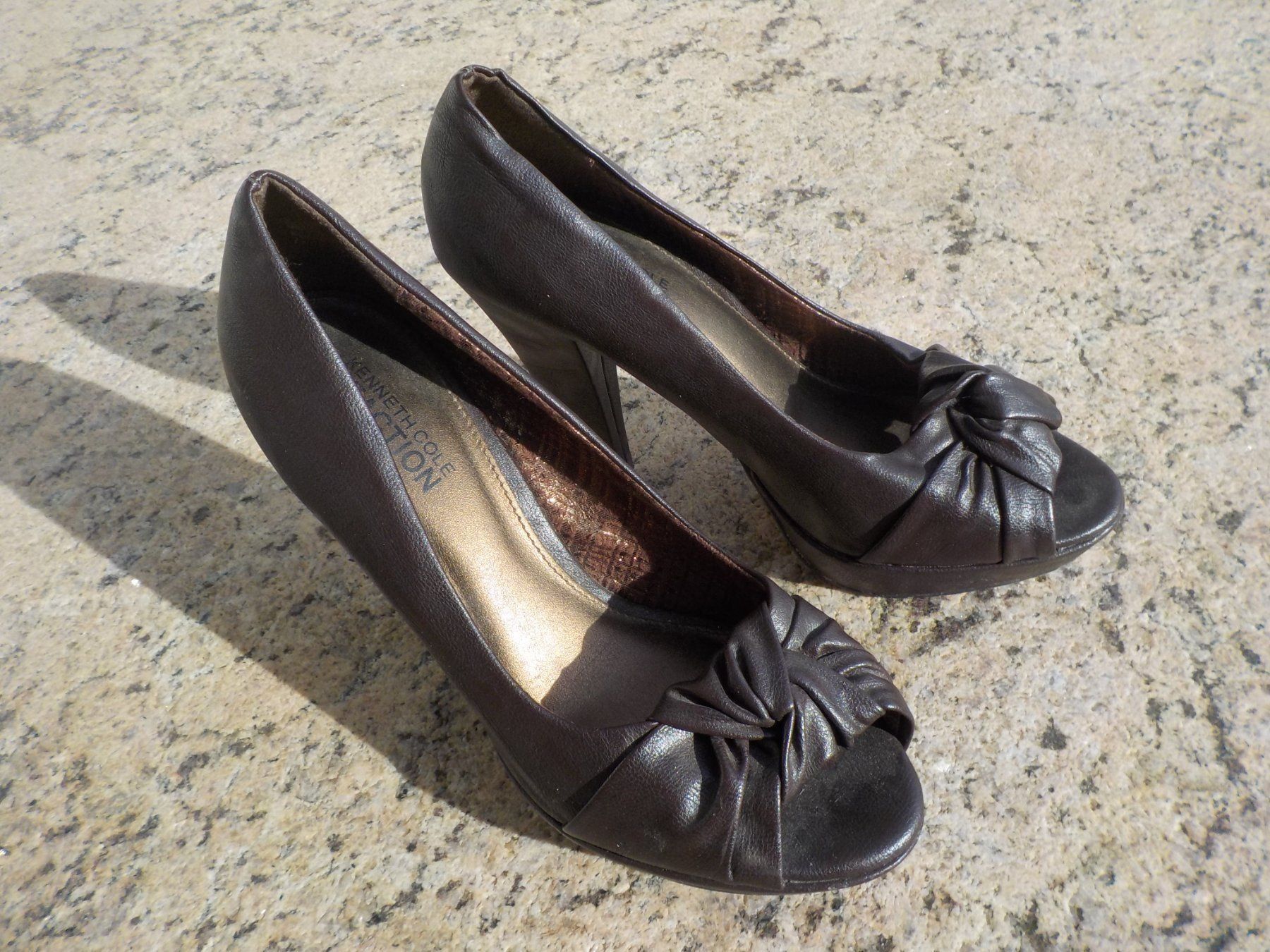 Scarpe da donna: Pumps dunkelbraun Gr.38 – Usato da Mörschwil venduto da wunderkiste44 7