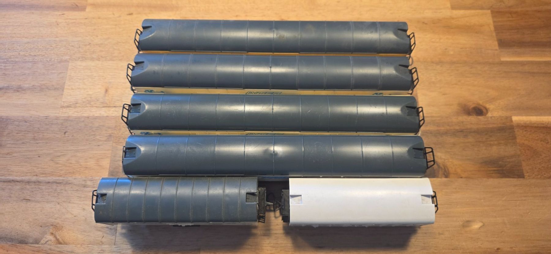 Lima Modellini di ferrovie: Modellbahn Waggons Interfrigo Set 6 Stk. gebraucht – Usato da Hochfelden venduto da Danizh0 1