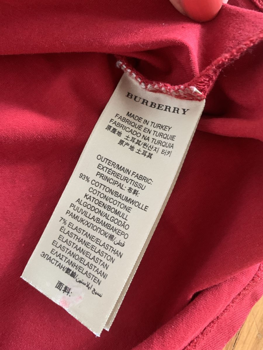 Top: Burberry rotes Oberteil – Usato da Zürich venduto da Nikuska32 2