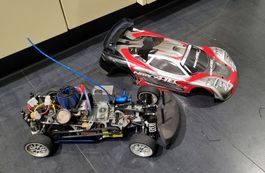 TRAXXAS NITRO 4-TEC 3.3 mega schnele auto