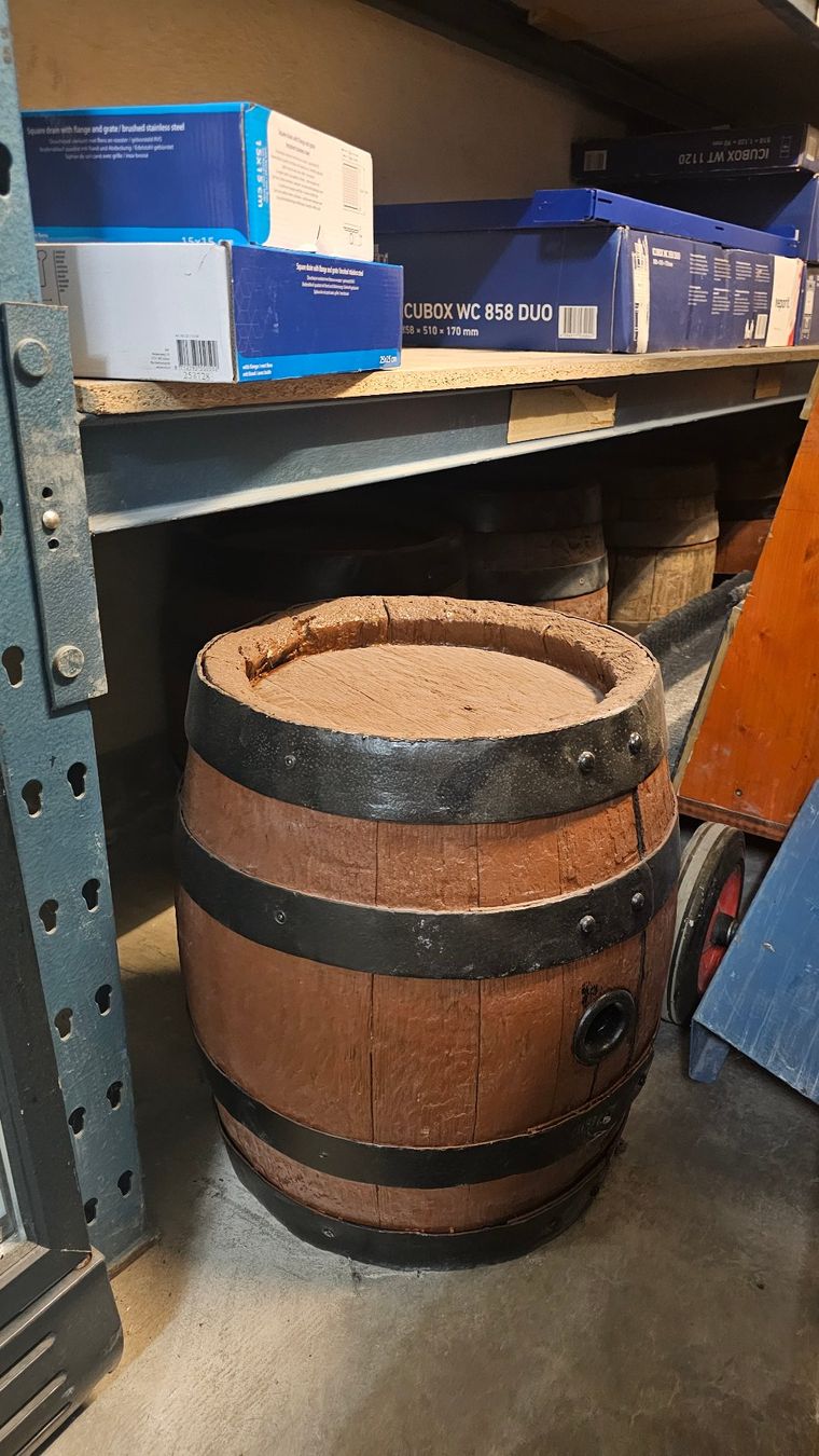 Sonstiges: Weinfass Whisky Fass – Gebraucht aus Dorf von Miner-supply