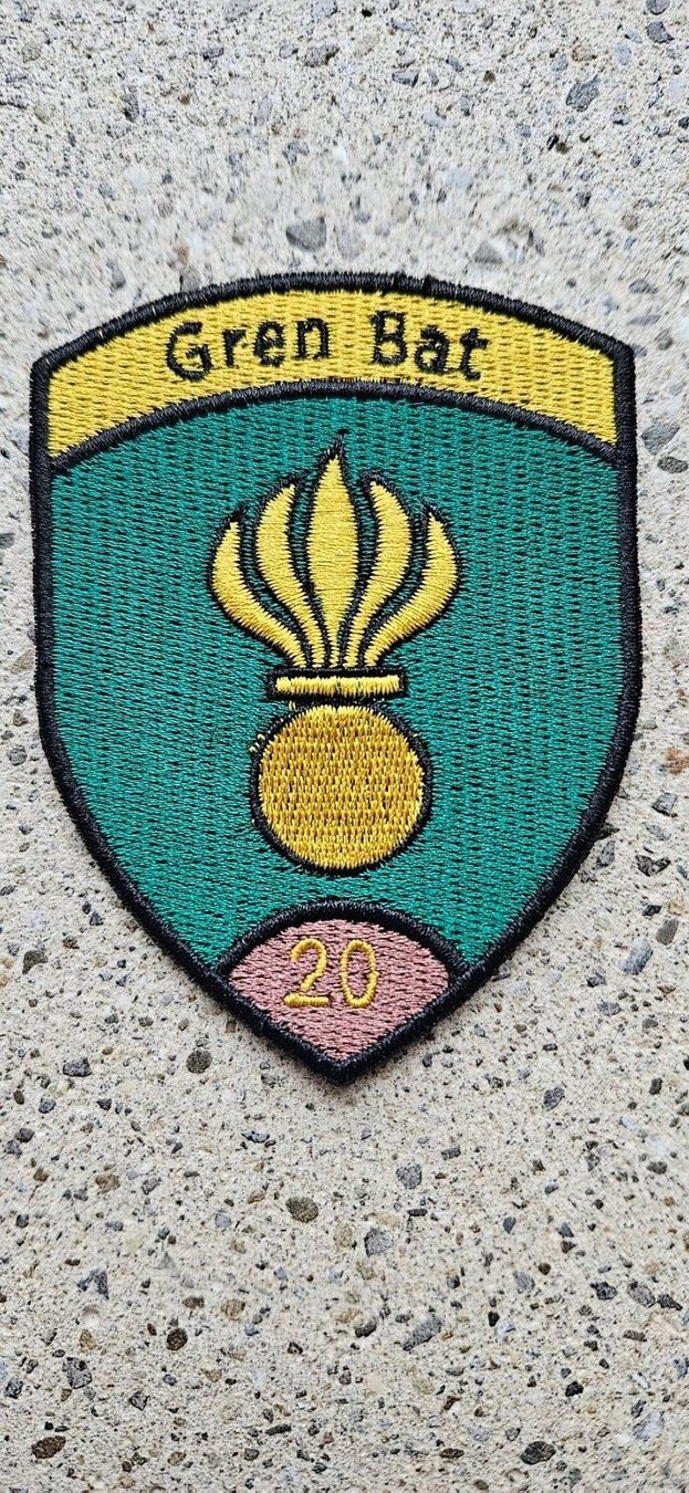 Schweizer Armee Placchette & Badge: *** Badge Grenadier ohne klett *** – Nuovo e nell'imballaggio originale da Riedholz venduto da fr_sIruP