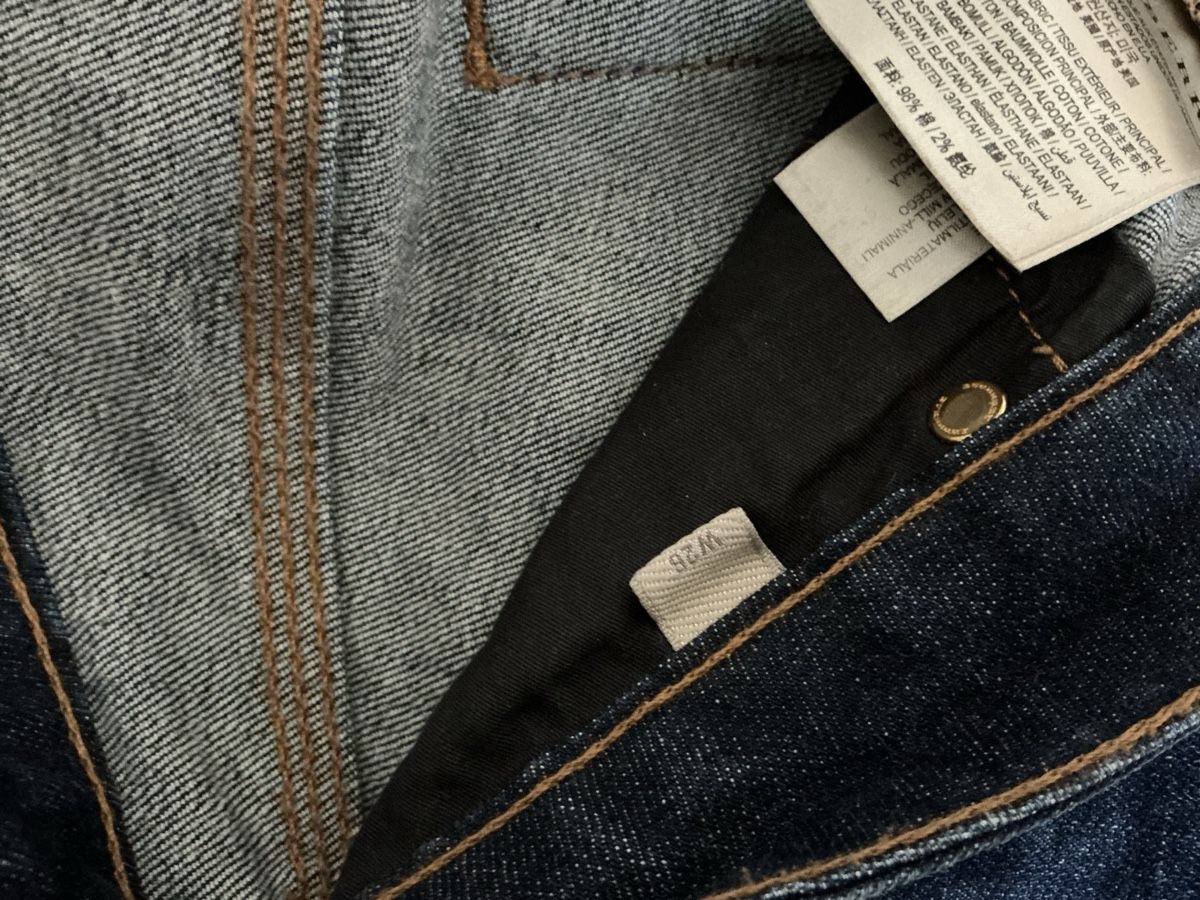 Burberry Jeans: Jeans Flair – Nuovo (secondo la descrizione) da St.Gallen venduto da nat_7n75 7