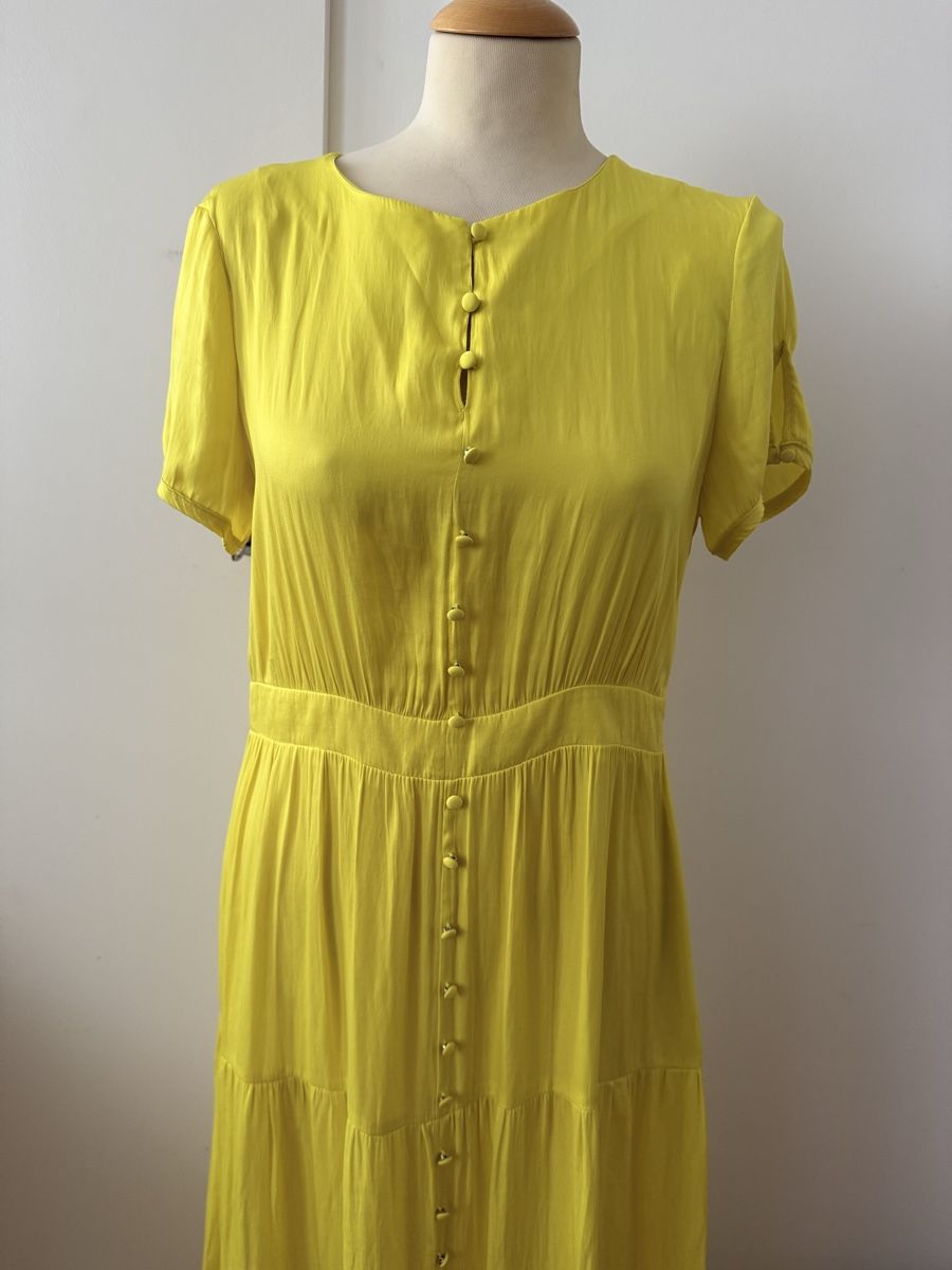 C&A Kleider: Robe fluide jaune – Neu (gemäss Beschreibung) aus Le Locle von tchanatakoua 1