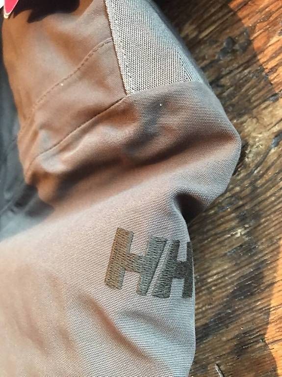 Mäntel: Helly Hansen Longyear II parka beluga taille S Neuve – Gebraucht aus Les Collons von gehaisse 3