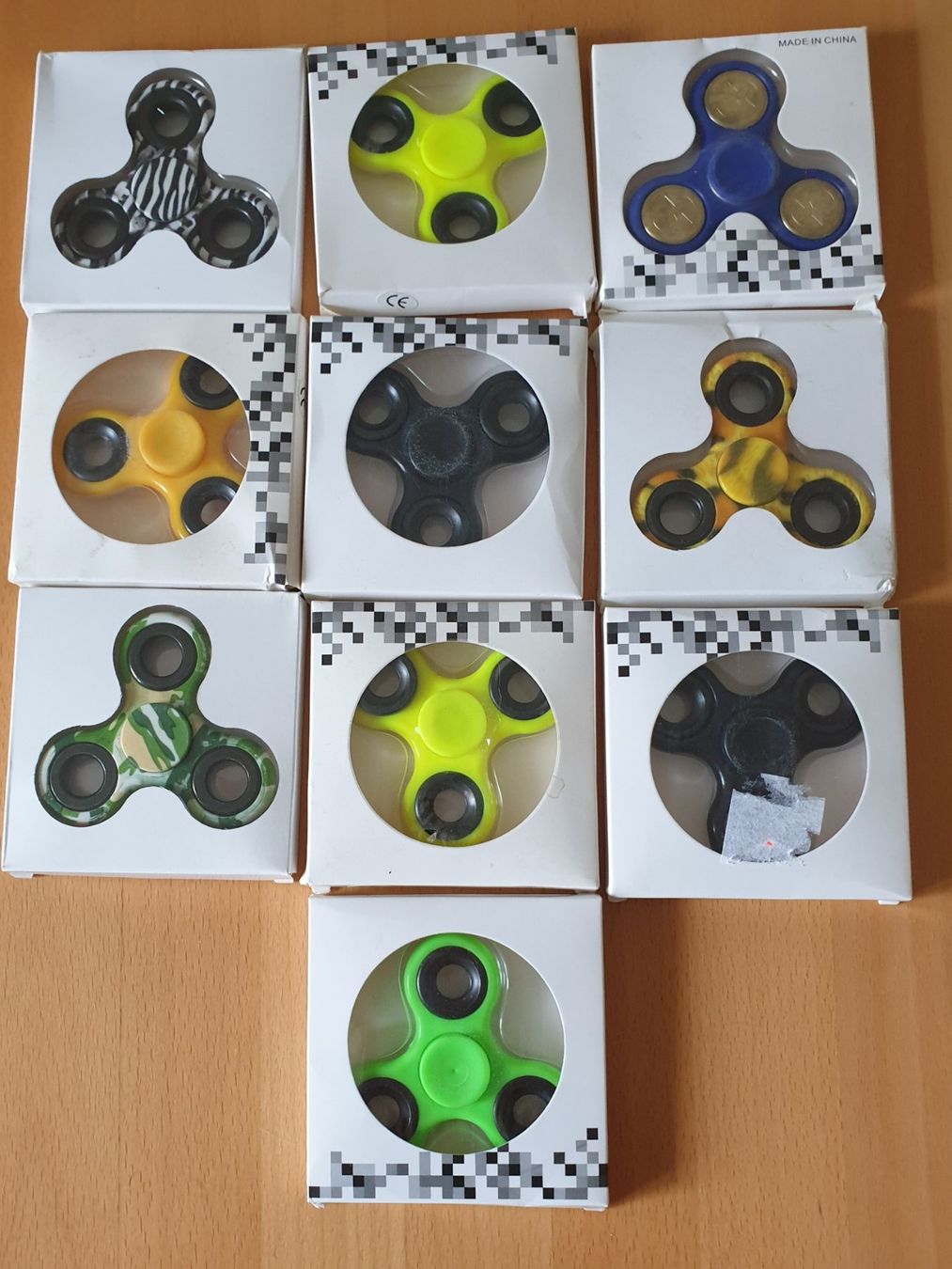 Spiele: Set 10 Stück Fidget Spinner neu – Neu (gemäss Beschreibung) aus Gelterkinden von Macrameed