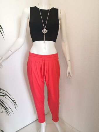 🤩2 STK: MANGO JOGGING-HOSEN ROT & BLAU MIT GüRTEL NEU