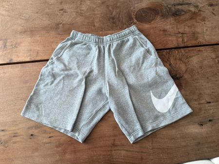Nike Shorts Grau Grösse S guter Zustand