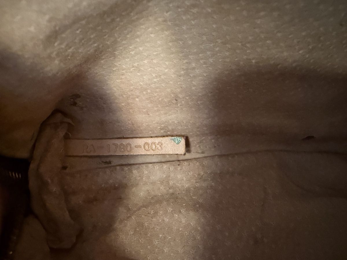 Louis Vuitton Astucci : Trousse Louis Vuitton monogramme état usagé visible – Usato da Brügg BE venduto da Goob 6