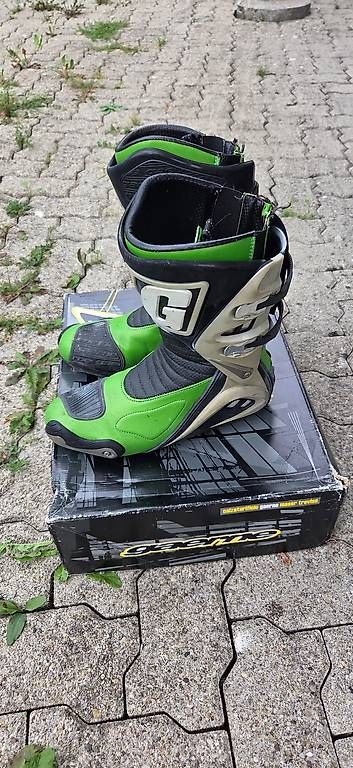 Scarpe da uomo: Top Rennstiefel Töff Gaerne Stiefel Gr.45 – Usato da Fehraltorf venduto da Kischde 2