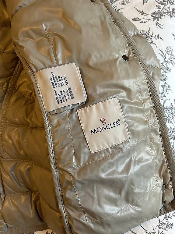 Giacche: Doudoune Moncler  – Usato da Lausanne venduto da lol_fg6r 3
