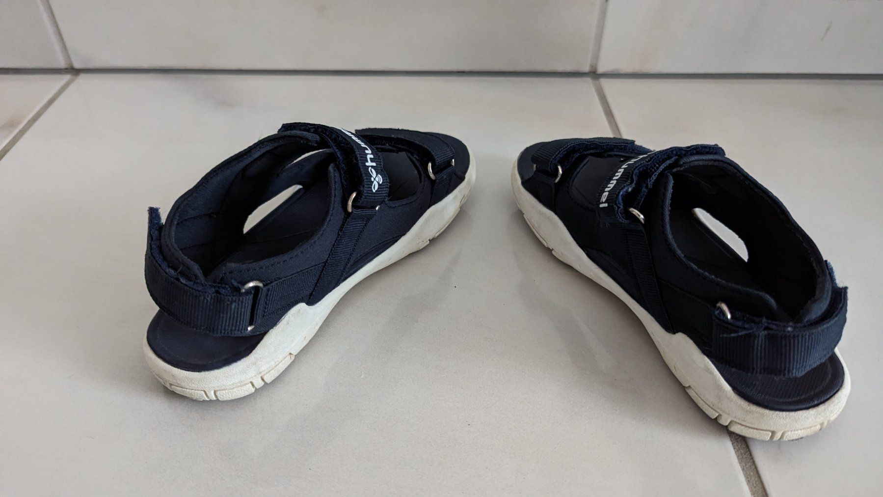 Hummel Scarpe per ragazzi: Hummel Klettverschluss Sandale, Gr. 31 – Usato da Oberwil-Lieli venduto da meipa3000 1