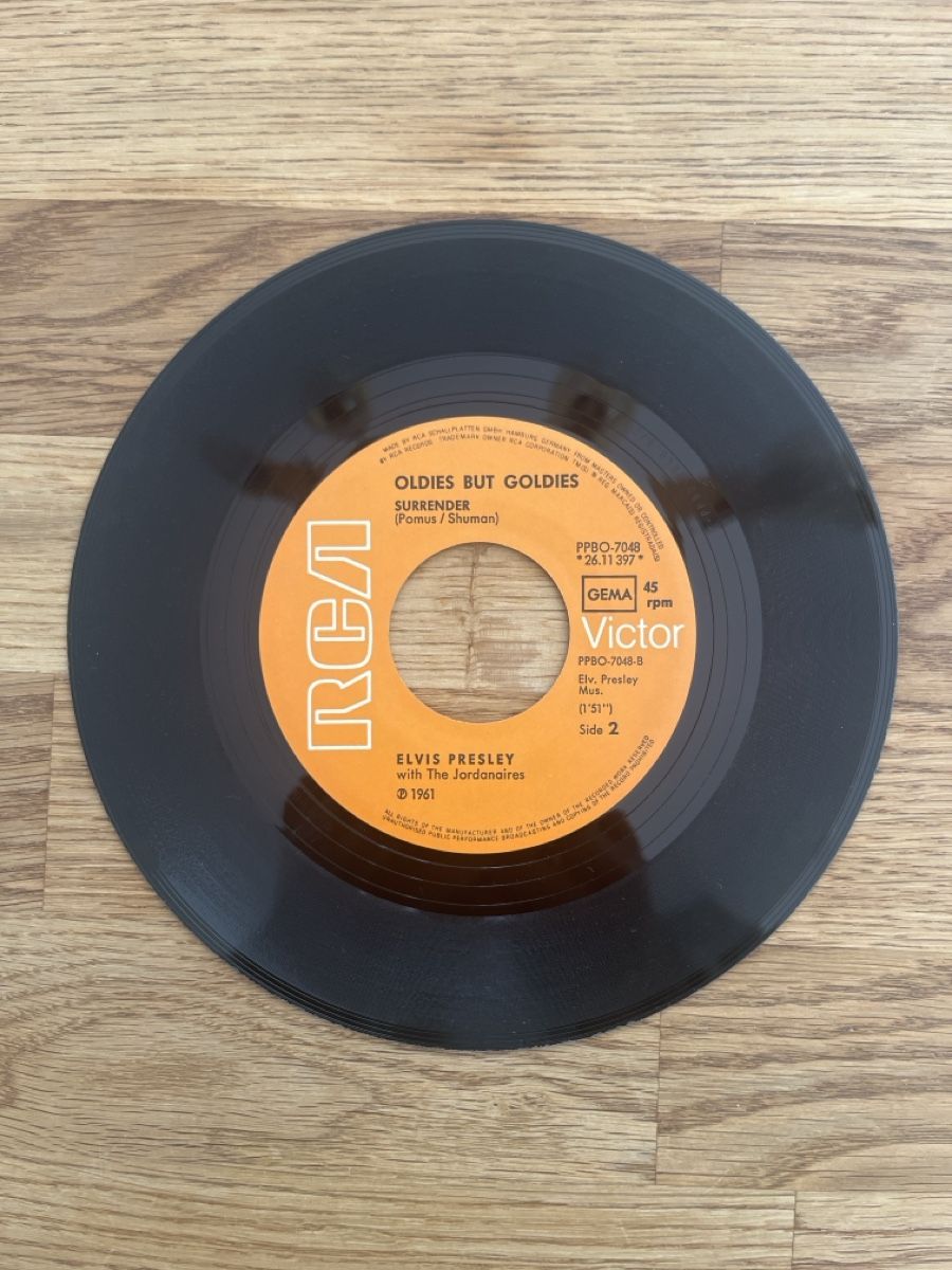 Dischi in vinile: Vinyl Single: Elvis Presley - Good Luck Charm Surrender – Usato da Sursee venduto da abcdxyz 2