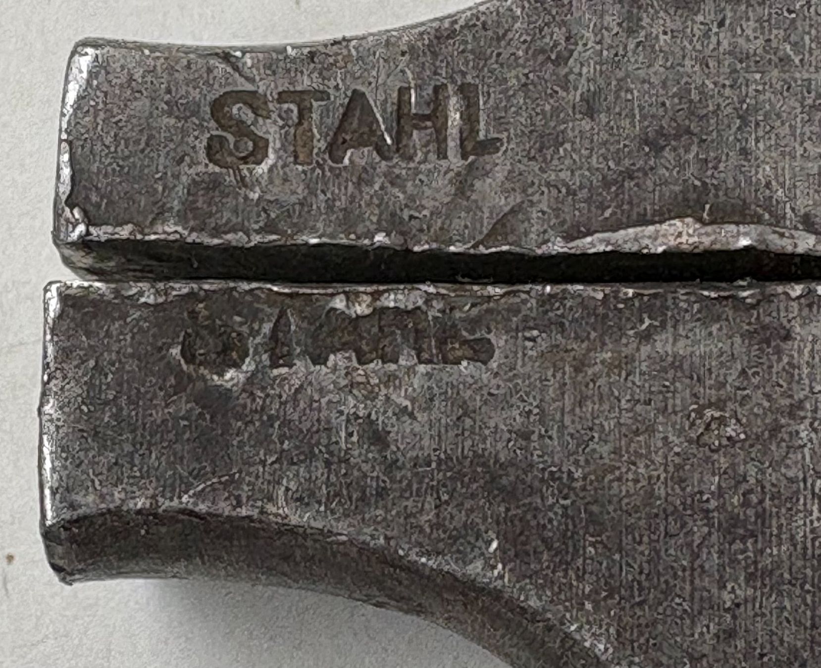 Tous les outils: ANTIKES WERKZEUG MIT PUNZE – D'occasion à Ostermundigen par wini63 2