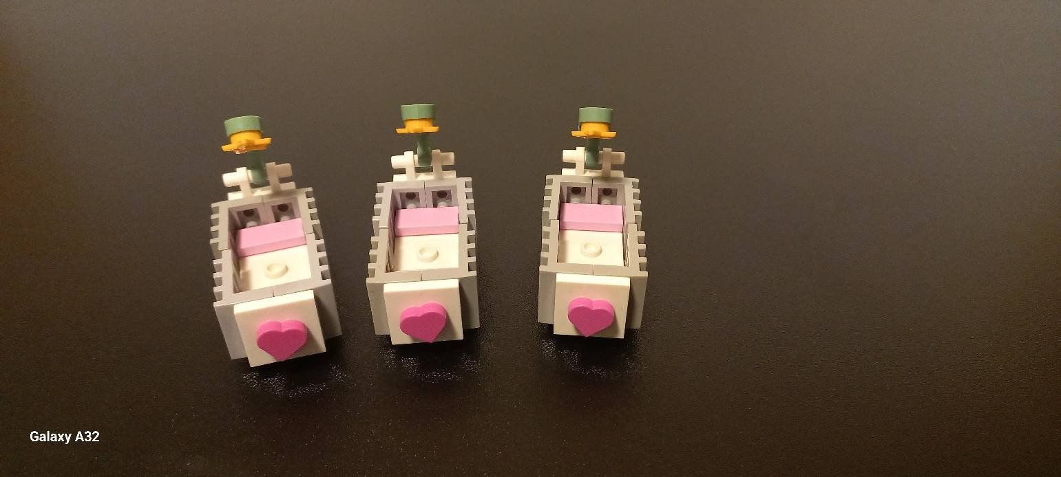 Lego Giocattoli: Lot de 3 berceaux Lego – Usato da La tour de treme venduto da Legocreation82 1