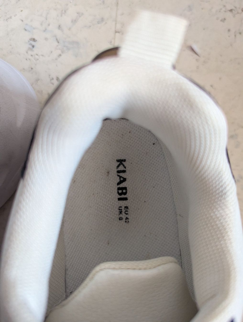 Herrenschuhe: Turnschuhe – Neu (gemäss Beschreibung) aus Dierikon von Jolie 2