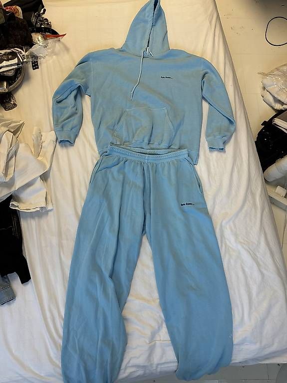 Iets Frans... Pullover & Sweatshirts: babyblue trainer set - iets frans... – Gebraucht aus Zürich von refg7