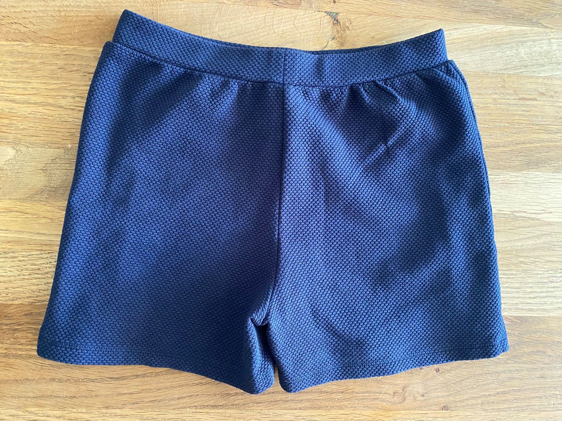 Tom Tailor Pantaloni: Mädchen-Shorts TOM TAILOR, 128/134cm, Baumwolle, BRIEF – Usato da Bassersdorf venduto da jgo_9mfk 1