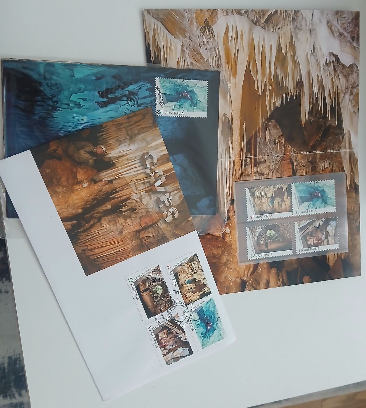 Tous les timbres: Caves – Neuf avec emballage d'origine à Münsingen par asc_l2gq