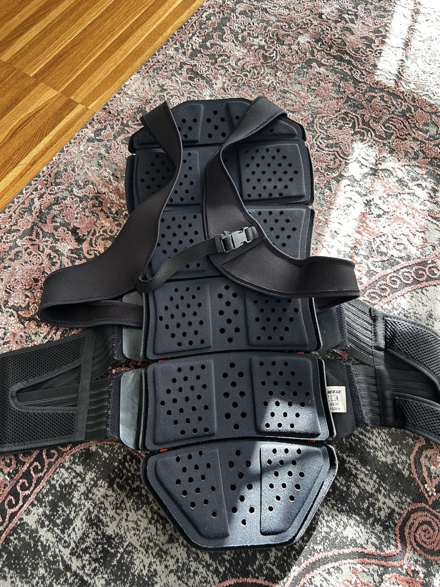 Dainese Protezioni & Imbottiture: Dainese Manis D1 Rückenprotektor  – Usato da Zürich venduto da ZvD79 1