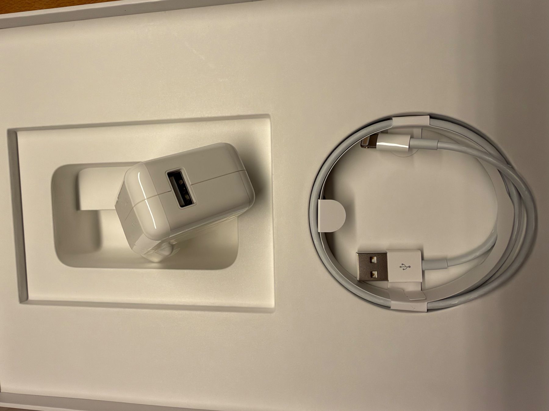 Apple Tablet PC: Apple iPad Tablet grau gebraucht mit Ladekabel – Usato da Winkel venduto da mic_8kbz 2