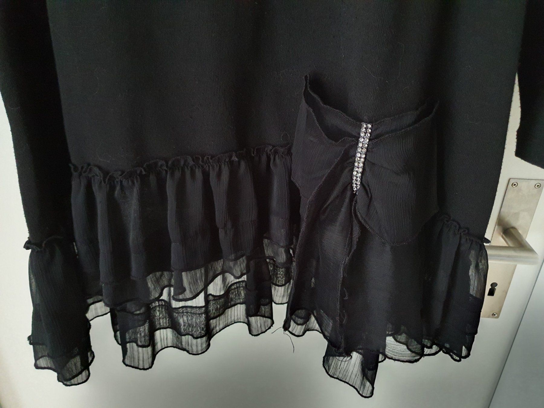 Maglioni & Felpe: Pullover von mat Schwarz Gr. L=48/50 – Usato da Zweidlen venduto da Shubli 1