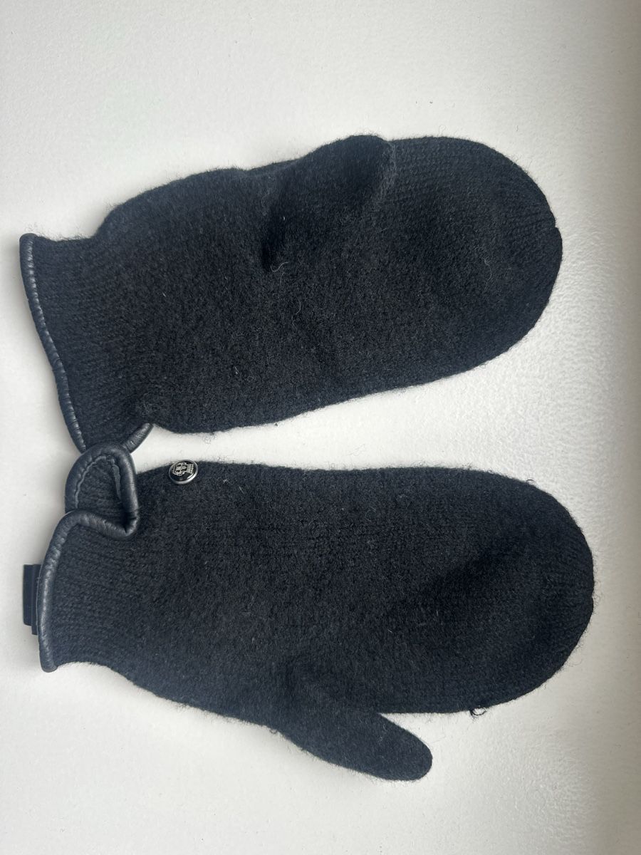 Globus Guanti & manicotti: Black warm winter gloves – Usato da Uster venduto da Monika_OB