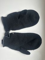 Black warm winter gloves