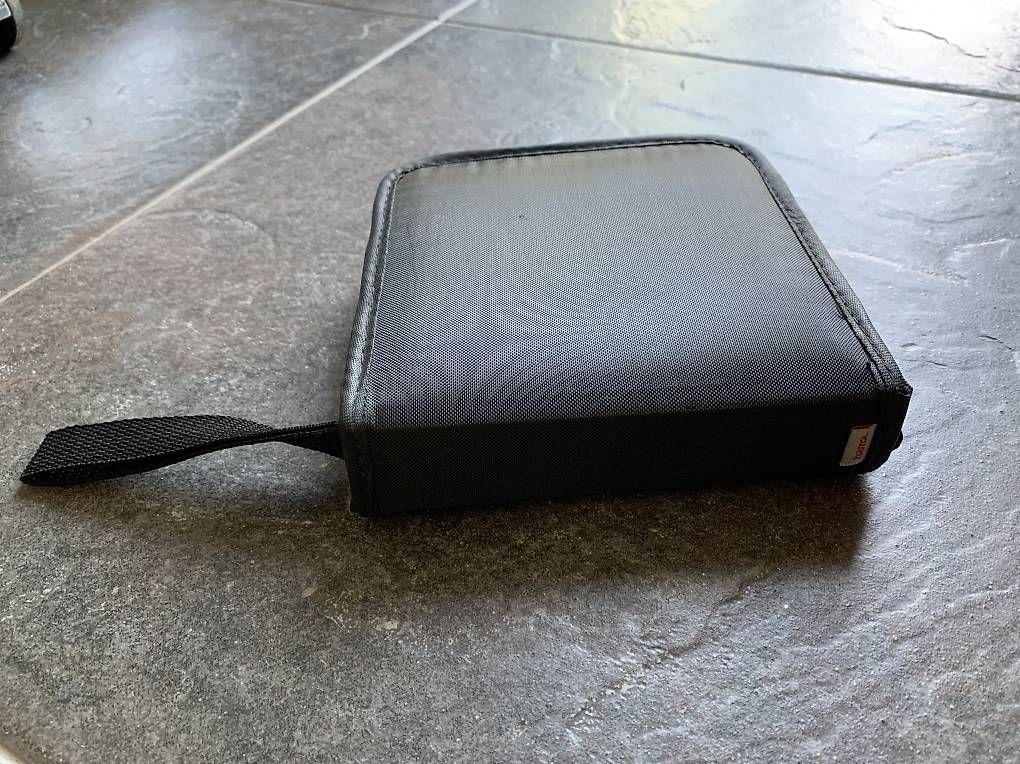 CD: Etui für CD / DVD – Usato da Sumiswald venduto da tanscha.