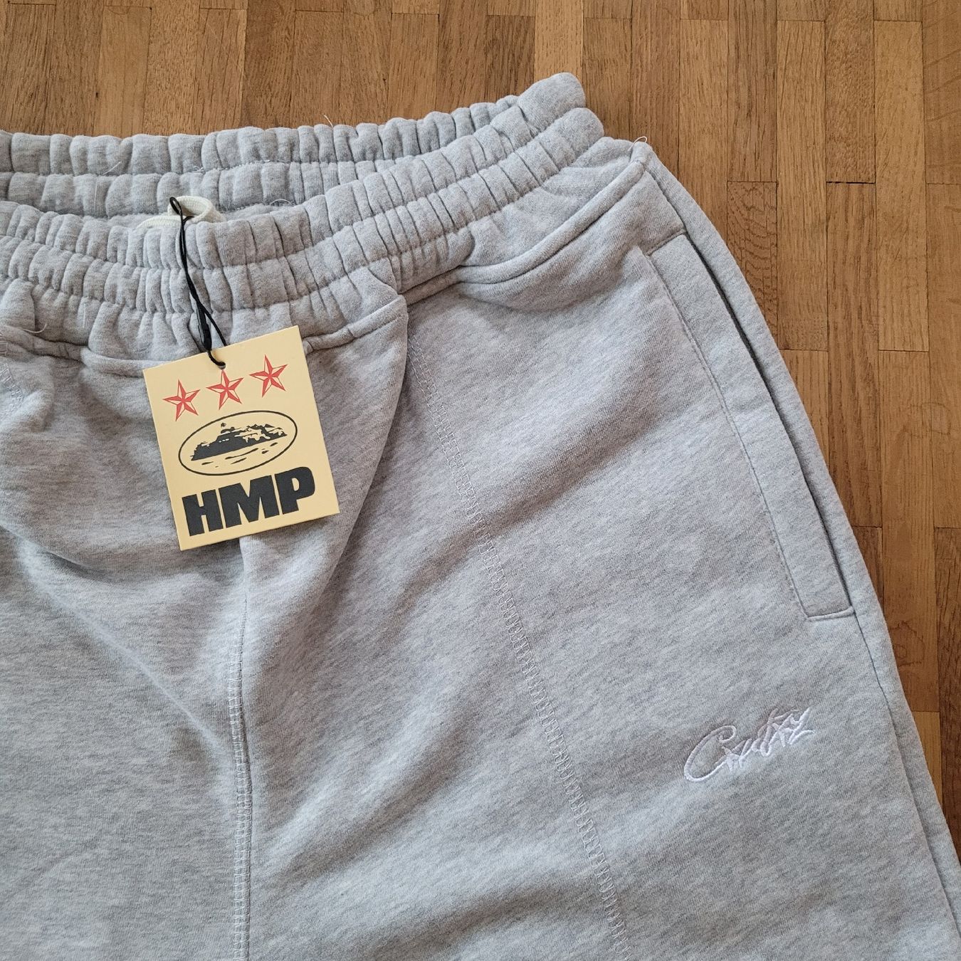 Corteiz Pantaloni: Corteiz HMP Trainerhosen Gr. M – Nuovo e nell'imballaggio originale da Triengen venduto da noa_m5nl 1