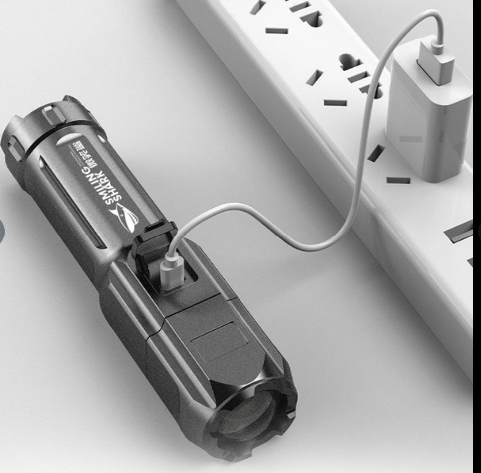 Lampen: Super helle LED Taschenlampe – Neu und originalverpackt aus Rorschach von  8