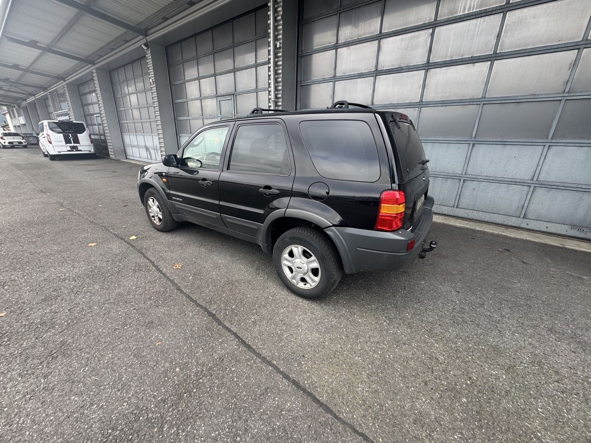 Ford Autos: Ford Maverick 3.0 V6 4x4 – Gebraucht aus Eschen von Forrer1000 3
