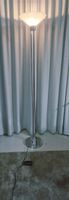 Elegante Stehlampe, Chrom Design - Perfekt für dein Zuhause!