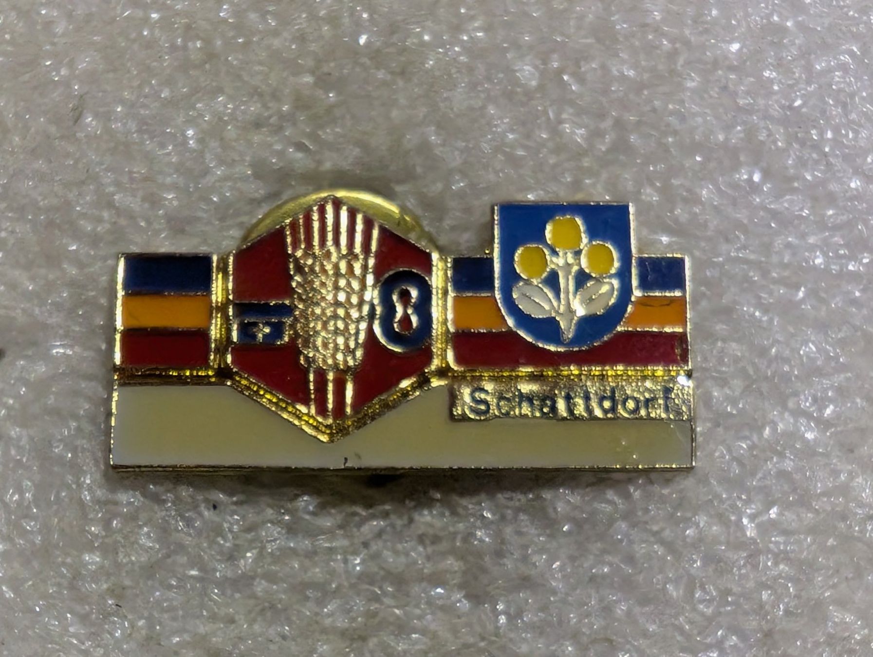 Plaketten & Abzeichen: Ansteckpin 161: Schattdorf – Gebraucht aus Oppligen von Pin-Fall-Shop