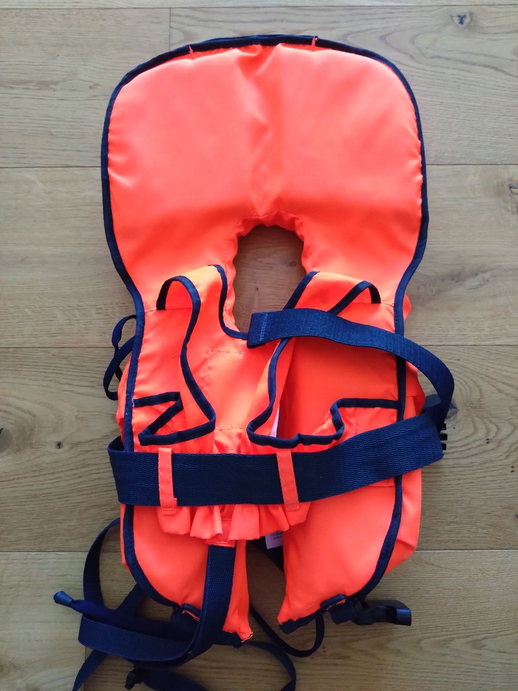 Helly Hansen Giubbotti di salvataggio: Schwimmweste Helly Hansen 10-25 kg #1 – Usato da Schenkon venduto da kkm2 1