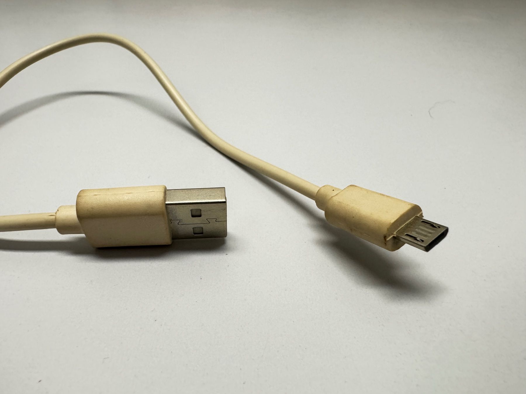 Cavi: USB Micro-B zu USB - A / Kabel – Usato da Humlikon venduto da GX30 1