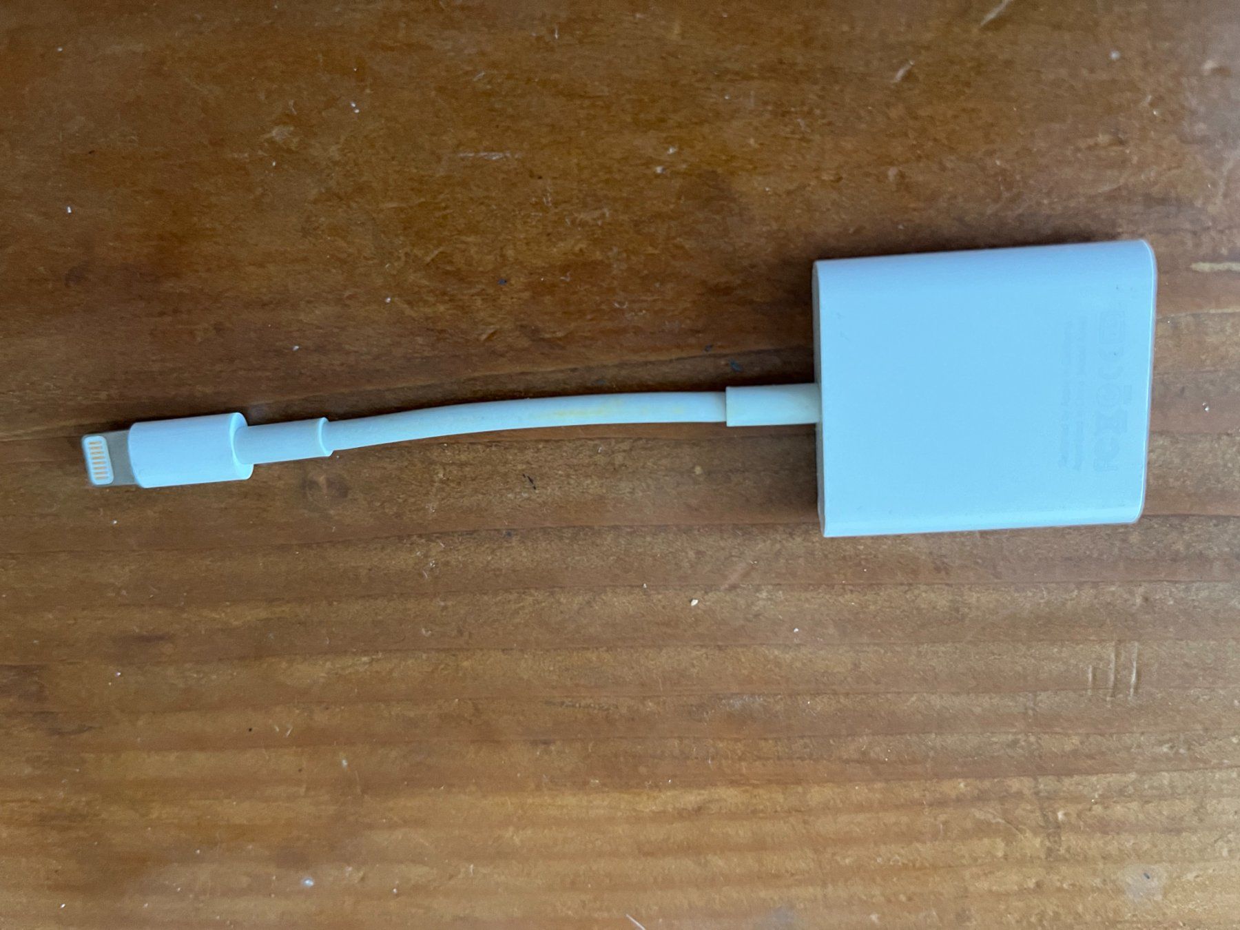 Apple Kartenlesegeräte: Apple Lightning auf SD Kartenlesegerät – Gebraucht aus Winterthur von fla_hwg8