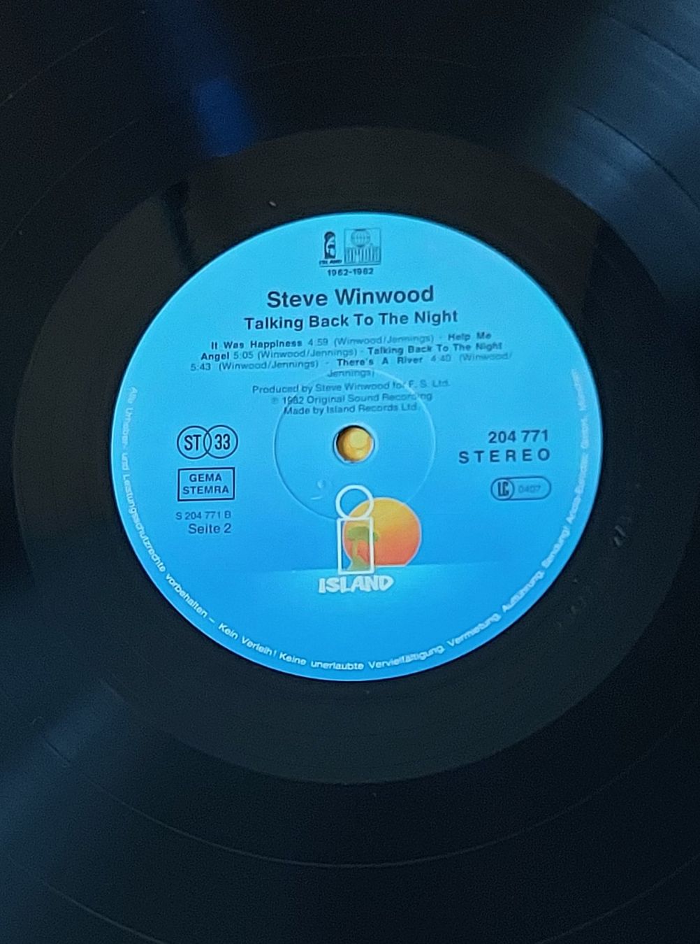 Vinyles: LP - STEVE WINWOOD - TALKING BACK TO THE NIGHT – D'occasion à Steckborn par Quo7 2