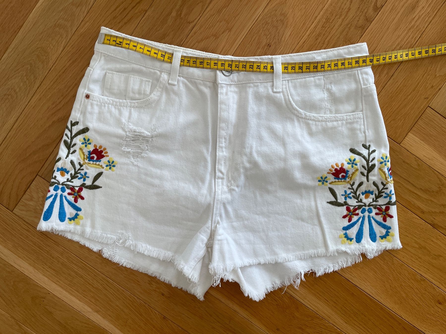 Zara Jeans: Zara kurze Jeans Shorts, Gr. 38 – Usato da Zürich venduto da katidust 3