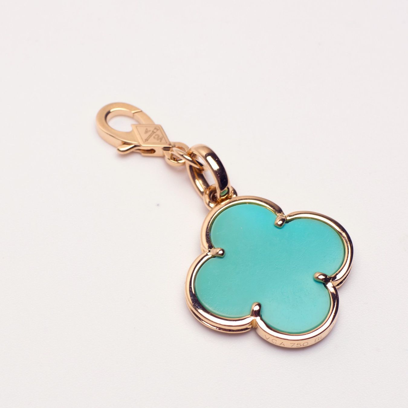 Van Cleef Catenine: RARE Authentique Pendentif VAN CLEEF ARPELS Magic turquoise – Nuovo (secondo la descrizione) da Carouge GE venduto da TLD 4
