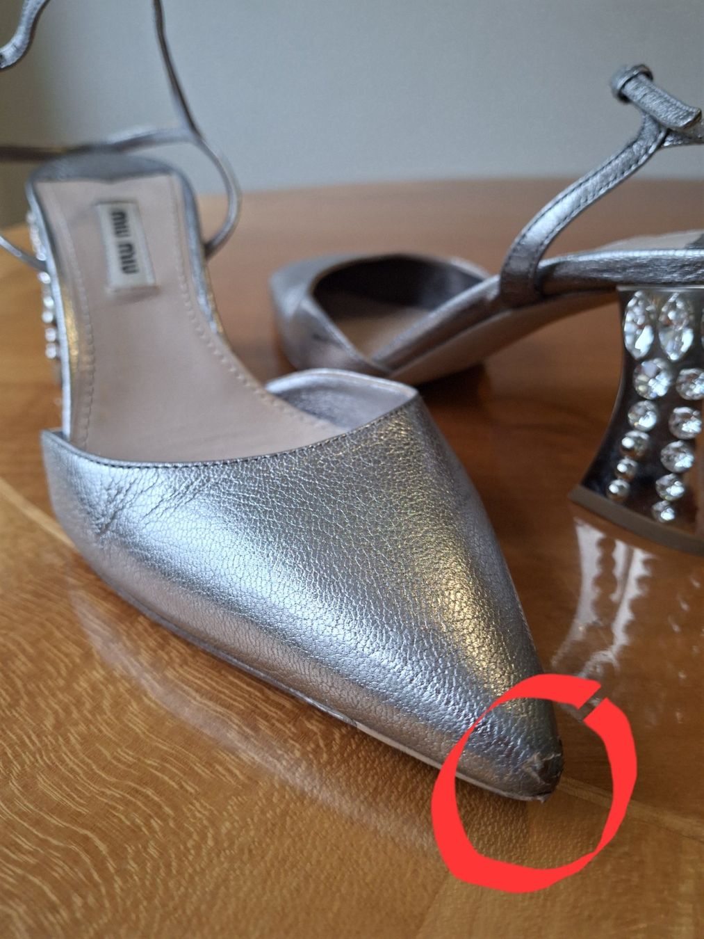 Miu Miu Scarpe da donna: MIU MIU silver leather slingback pumps embellished crystals – Usato da Gersau venduto da syl_5dsz 4