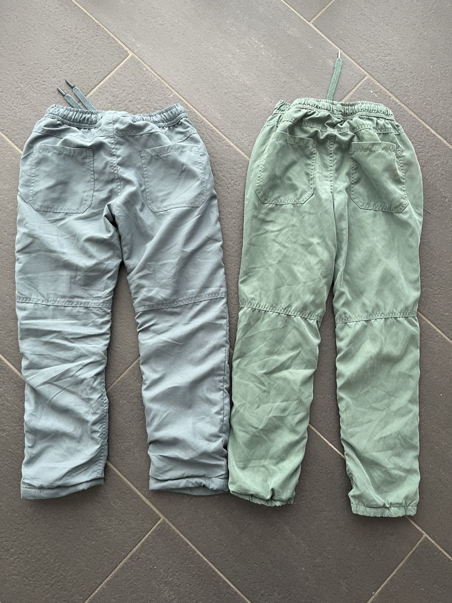 Kleiderpakete & -sets: 2 gefütterte Stoffhosen Gr. 128 – Gebraucht aus Rottenschwil von gle81 1