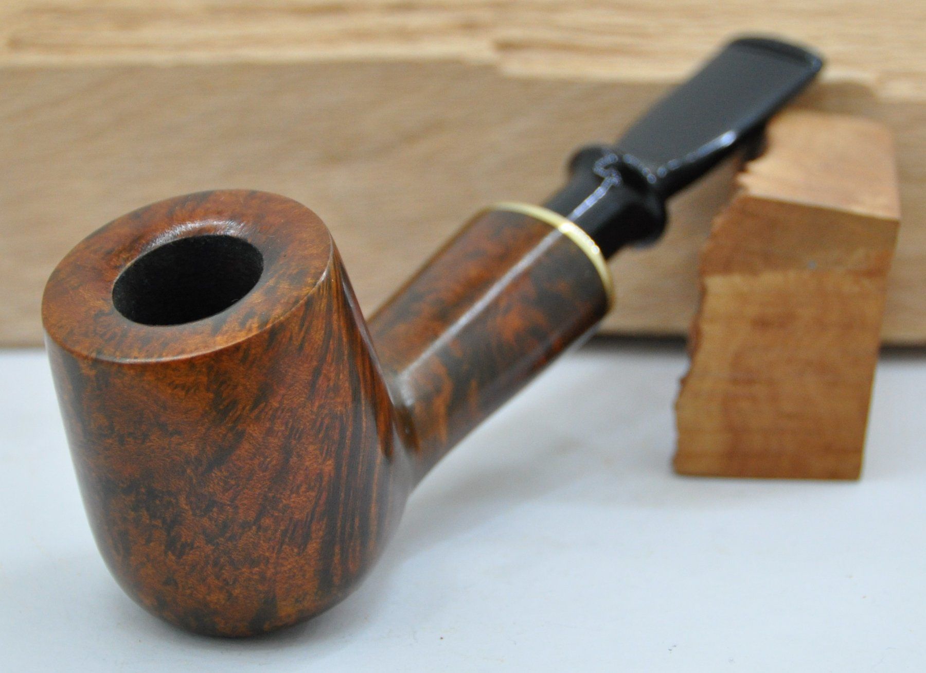 Witschi Pipes & Accessoires: Witschi Pfeife (Tabakpfeife) – Neuf avec emballage d'origine à Bern par C158H251N39O46S 1