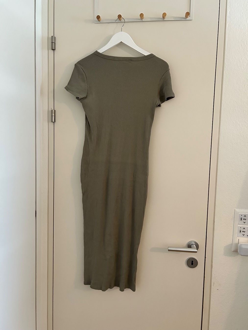 H&M Robes: Umstandskleid helloliv mit Schlitz – D'occasion à Zürich par predisha 1
