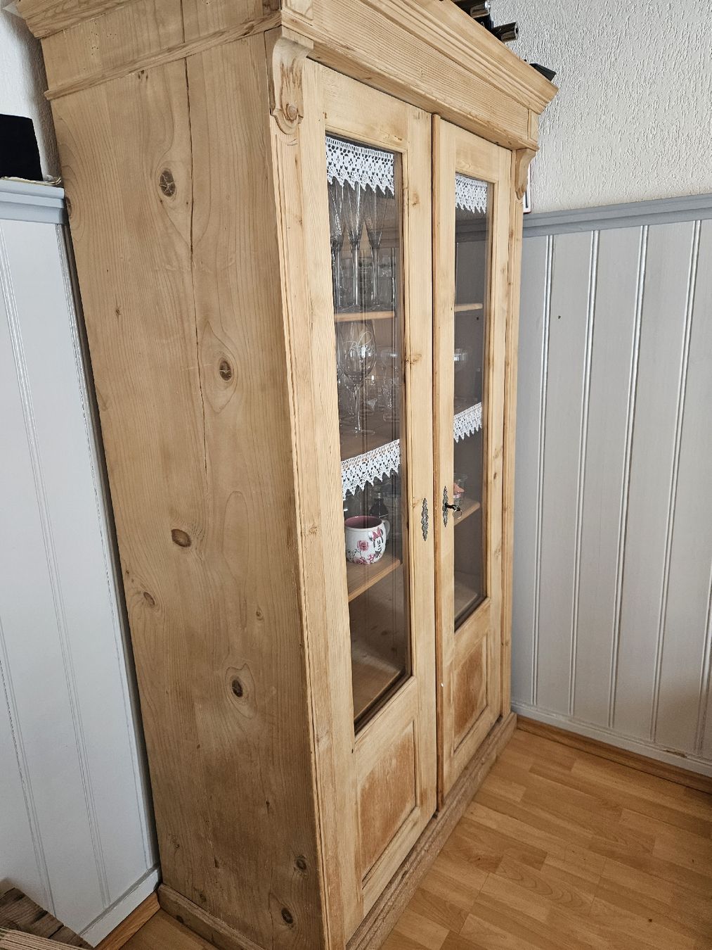 Schränke: Tannenschrank Massiv – Gebraucht aus Widnau von kat_8lhj 2