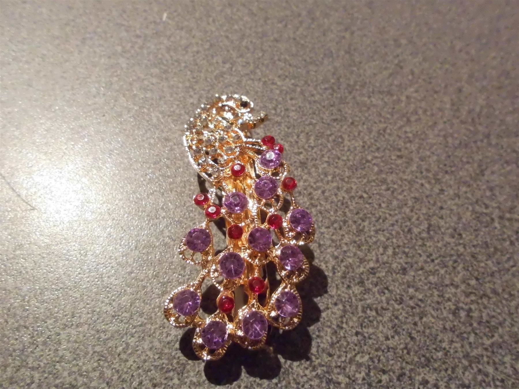 Haarschmuck: Haarspange Pfau, pink/violette – Neu und originalverpackt aus Zürich von abraxas1291
