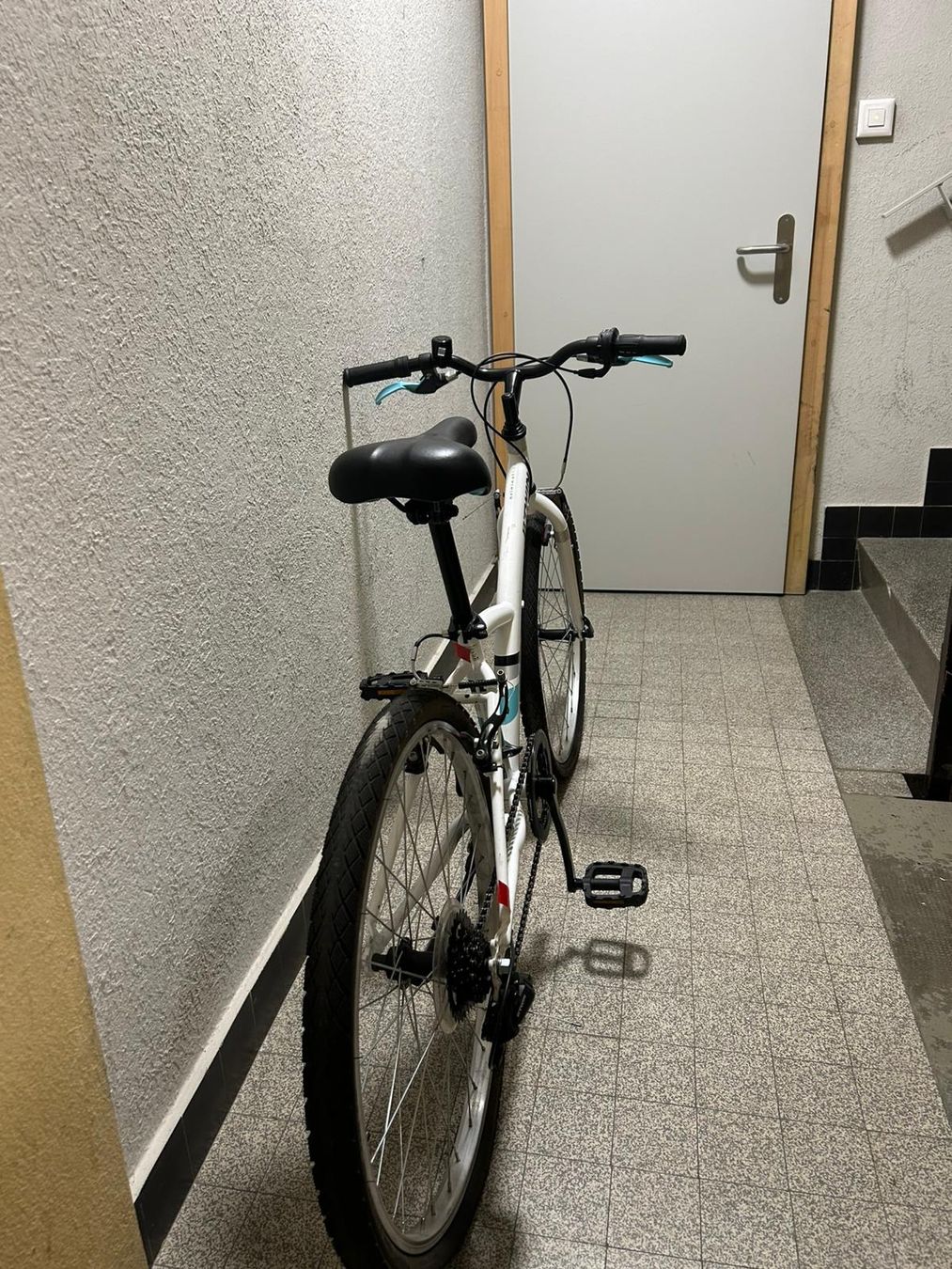 Vélos: Vélo enfant 9-12 ans – Neuf (Voir description) à Lausanne par reb_c5qb 1